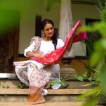 Rukmini Vijayakumar Instagram - I always enjoyed being in a Saree store as a child. I loved tagging along with my mother and grandmother to look at thousands of colours and fabrics every festival. Vijayalakshmi silks always had such a beautiful collection. I love this beautiful handwoven brocade Banarasi Silk saree in berry red. The pure golden zari is so soft and intricate. I can’t wait to visit the new store in Malleshwaram and see the new collection myself! @vijayalakshmisilks #vijayalakshmisilks #100yearsofVijayalakshmiSilks #RediscoverVijayalakshmiSilks #TimelessVijayalakshmiSilks #EternallyVijayalakshmiSilks