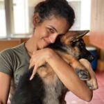 Rukmini Vijayakumar Instagram - How I wish I could still carry them !! Kong & Zorro #dogs #germanshepherd #puppies #puppy #growingup #love #unconditionallove