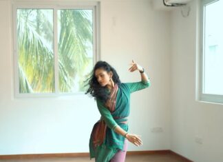 Rukmini Vijayakumar Instagram - #Sponsored The journey to being a Bharathnayam dancer has come with it’s fair share of challenges. It’s not easy to master the aesthetics and skills of Bharatnatyam , but I keep trying constantly to get better. “Thodi Himmat” goes a long way, but also leaves me sore. The new Iodex Rapid Action Spray reduces internal swelling and provides targeted relief from aches and pains. #ThodiHimmatThodaIodex @iodex_in #Iodex #RapidActionSpray #DontStopYourselfStopThePain #StopthePain #5ActiveIngredients . . . . . Disclaimer: Ayurvedic proprietary medicine. For External Use Only. Use as directed on pack. *Iodex Rapid Action Spray contains methyl salicylate & menthol that are known to go deep into skin and reduce internal swelling | Known for given indications – Neck Pain, Back Pain, Knee Pain, Sprain and Strains
