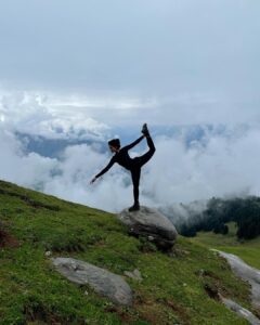 Rukmini Vijayakumar Instagram - Im on the top of the world… looking down on creation… 

(Old carpenters song) 

#himalayas #hike #outdoors #tent #adventure #clouds #mountains #yoga