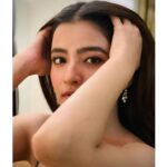 Rukshar Dhillon Instagram - Winging it in 2022!😉❤️ #comewhatmay #newyear #2022