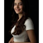 Rukshar Dhillon Instagram - In the midst of movement and chaos Keep stillness inside of you❤️ 📸- @media9manoj 💄- @makeupbysakshimehta