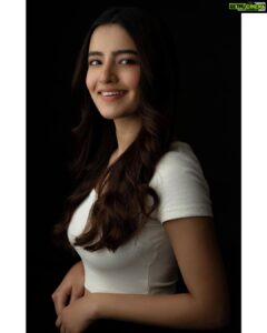 Rukshar Dhillon Instagram - In the midst of movement and chaos Keep stillness inside of you❤️ 📸- @media9manoj 💄- @makeupbysakshimehta