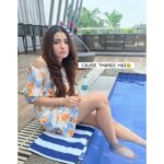 Rukshar Dhillon Instagram - Having a ball of a time♥️ But don't want to go in the pool....why? Swipe to last picture.😋 #throwback #bestday