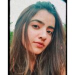 Rukshar Dhillon Instagram - Yeh mausam ka jadoo hai mitwa🌼🎵 Hyderabad