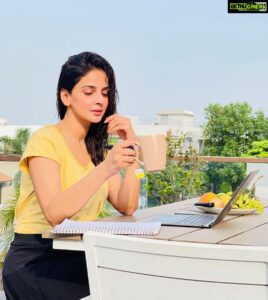 Saba Qamar Zaman Instagram - Make your life a masterpiece. 💫 📝
