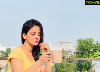 Saba Qamar Zaman Instagram - Make your life a masterpiece. 💫 📝