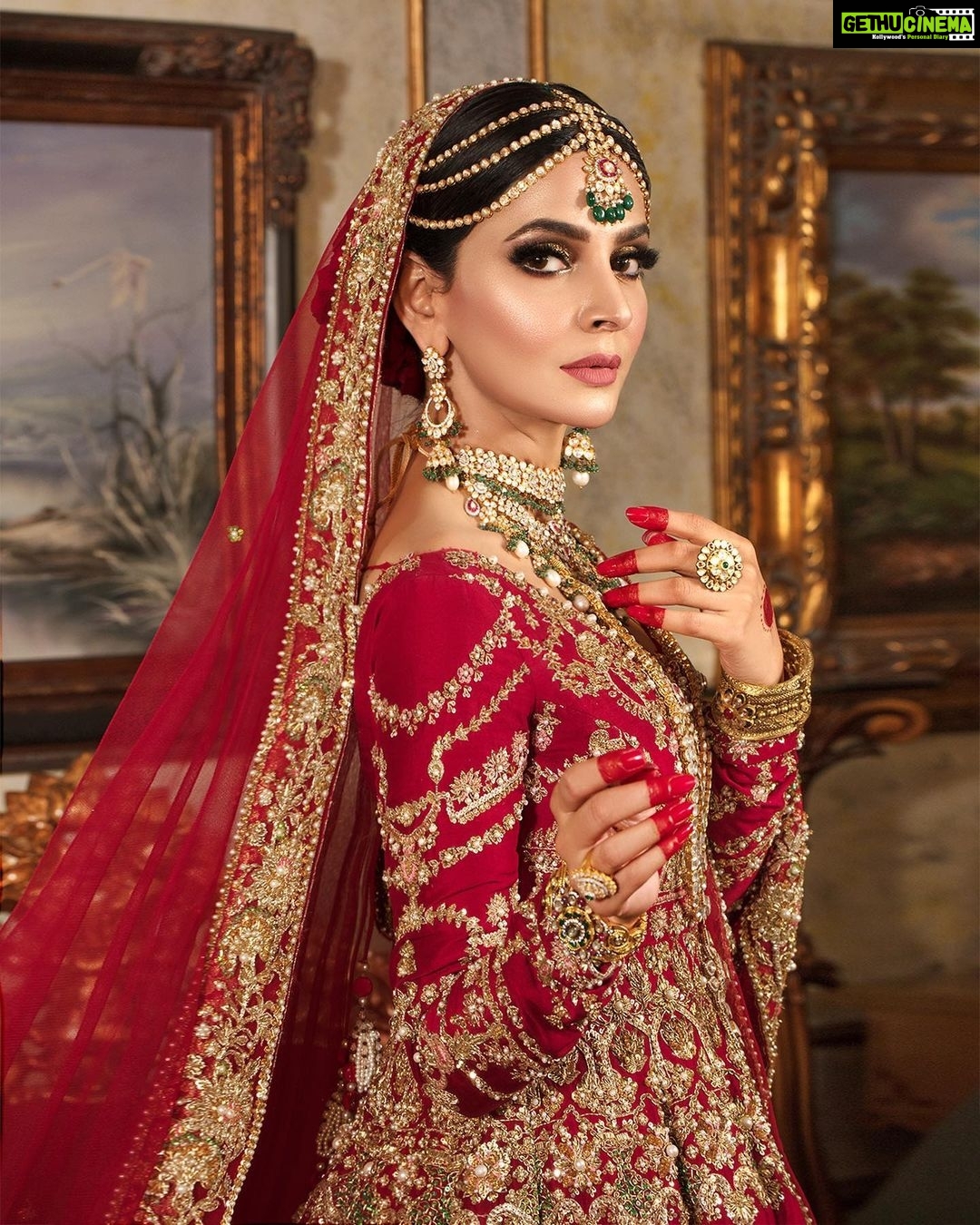 Saba Qamar Zaman - 107.9K Likes - Most Liked Instagram Photos