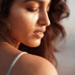 Sai Dhanshika Instagram - Hugging in the warmth of the 🌤@anitakamaraj @alexandervedachalam @ashwin_guru17 …