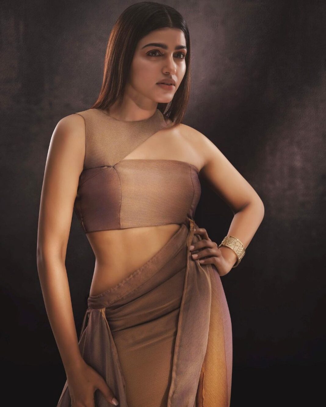 Sai Dhanshika Instagram - Never I ever hesitate to try something new! Through the eyes of @foreshorestudio28 😎 #lastday of #2020 🙏🏼