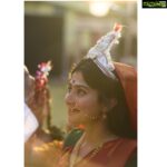 Sai Pallavi Instagram - Merry Christmas y’all ♥️ P.S. My Christmas spirit and the colour of my saree make up for the missing decorated tree and Santa’s hat🙊🙈