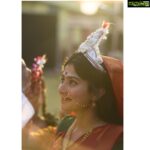 Sai Pallavi Instagram - Merry Christmas y’all ♥ P.S. My Christmas spirit and the colour of my saree make up for the missing decorated tree and Santa’s hat🙊🙈