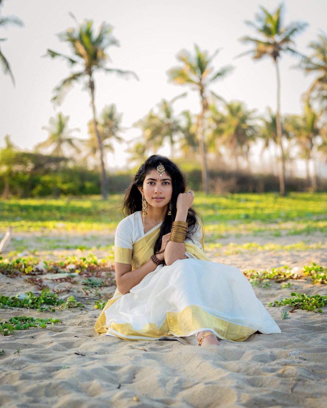 Sai Pallavi Instagram - Vishu comes early this year ♥️ PC : @appollofoxx 🐥