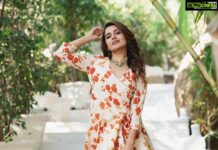 Samantha Instagram - To a New Year of sowing and reaping abundance. 🌿In @saaki.world