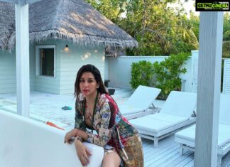Sameksha Instagram - When we love the feeling of being alone, we can be with others without using them as means of escape. #nature #love #metime #beyourself Maldives