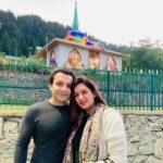 Sameksha Instagram - Eid Mubarak from all of us to all of you. Life is a bliss when you are remembered in prayers #blessed #eidmubarak #friends #family @moin.sabri @kwatranaveen @vyaschawla @itsshaeloswal Babaresshi Gulmarg