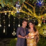 Sameksha Instagram - Wish you all Happy Diwali filled with love, joy, peace and prosperity 💥✨⚡️💥🌟 #happydiwali @itsshaeloswal Home Singapore