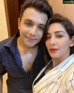 Sameksha Instagram - Another year of love, laughter and experience passed by... I never imagined getting into forties will be so awsome.... grateful to every bit of this life... for you my love @itsshaeloswal ❤️
