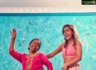 Samyuktha Hegde Instagram - The way she tried to cover it up was epic!!! Hahahahhhahaha I love you amma ❤ . . . #dontrushchallenge #realnotperfect #sayyestonewadventures #sendingpositivevibes #momandsam #mymomisthebest #haveagoodday #dance