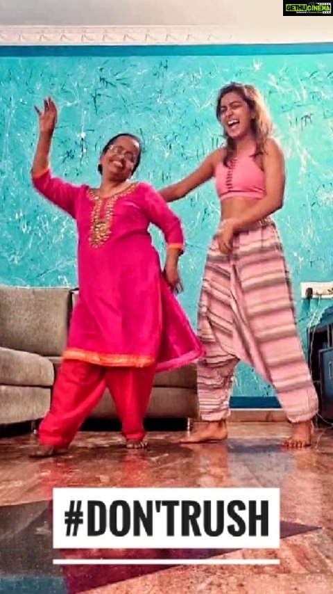 Samyuktha Hegde Instagram - The way she tried to cover it up was epic!!! Hahahahhhahaha I love you amma ❤ . . . #dontrushchallenge #realnotperfect #sayyestonewadventures #sendingpositivevibes #momandsam #mymomisthebest #haveagoodday #dance