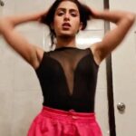 Samyuktha Hegde Instagram - You got me going crazyyyy!!! . . . PS: washroom grooves for the win 😅 #dance #washroomstories #blackpink #questions #sendingpositivevibes #haveagoodday