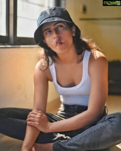 Samyuktha Hegde Instagram - Be crazy, be stupid, be silly, be weird. Be whatever, because life is too short to be anything but happy.
📸 @sahil.shivani_
#samyukthahegde #realnotperfect #haveagreatday