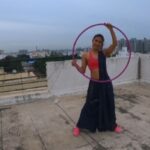 Samyuktha Hegde Instagram - 1 or 2? Marking 4 months of my hooping!!!!! This flow's for you @eshnakutty ❤ I'm glad I got to meet you and had the opportunity to just let all that positivity be a part of my life You are an amazing teacher and I'm happy to have started my hoop journey with you but what makes you incredible is the person you are, the energy you carry, the way you lift up everyone around you You are a ball of positivity ❤ And the whole tribe is blessed to have you Thank you universe @goproindia @gopro #samyukthahegde #realnotperfect #dancerlife #sendingpositivevibes #sareeflow #GoproHero9