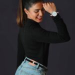 Samyuktha Hegde Instagram - Woah! It’s an add to cart kinda day. Black Friday Sale is here and it’s time to shop till you drop. Upto 50% off on @danielwellington watches and accessories. Also get additional 15% off using my code DWSAMYUKTHA Happy shopping! #DanielWellington #AD #blackfriday
