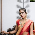 Samyuktha Hegde Instagram – Amma asked me to whatsapp these pictures to her, now I’m gonna be all over her friend’s and relatives chat!
Indian parents doing Indian parenting!

📸 @claudeloren
💄 @makeupbyraffahrahman
💎 @themauveunitx

#festivelook #indianwear #sareenotsorry #sendingpositivevibes #smilesandsarees