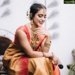 Samyuktha Hegde Instagram – Amma asked me to whatsapp these pictures to her, now I’m gonna be all over her friend’s and relatives chat!
Indian parents doing Indian parenting!

📸 @claudeloren
💄 @makeupbyraffahrahman
💎 @themauveunitx

#festivelook #indianwear #sareenotsorry #sendingpositivevibes #smilesandsarees