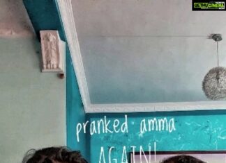 Samyuktha Hegde Instagram - Pranked amma again!! Hahahhahahahahhh Saw a friend do this and tried it on my mom, now I can't stop laughing 😅😅 She followed all the instructions with so much concentration! #thetoiletprank #momandsam #prankedammaagain #joke #prank