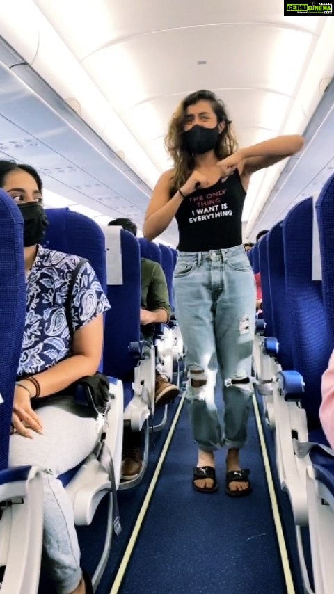 Samyuktha Hegde Instagram - Full flight, Sprained ankle, no music Ain't nothing gonna stop me from movinnngggg it This was total impromtu and I forgot the choreo midway and someone on the flight prompted me the step 😅 and then we even spoke for a second 😅🤣 . . . Ps: what's the point of doing the trend, if it ain't crazy or with amma? #trend #iliketomoveitmoveit #physicallyfit #flightmode #dance #sendingpositivevibes #samyukthahegde #inflightmadness