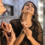 Samyuktha Hegde Instagram - 1 2 or 3 ? . . . #black #gold #realnotperfect #samyukthahegde #smile