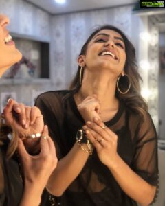Samyuktha Hegde Instagram - 1 2 or 3 ?
.
.
.
#black #gold #realnotperfect #samyukthahegde #smile