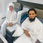Sana Khan Instagram - UMRAH ⭐️ Kya hasi sama hoga, Kya hasi ghadi hogi, Jab khana E khuda main hamari hazari hogi 🤲🏻 Nikah ke baad hamari zindagi ka sabse khubsurat safar ♥️ . . . Abaya @hayabysanakhan #anassaiyad #sanakhan #umrah #alhamdulillah #blessed #makkah #haram
