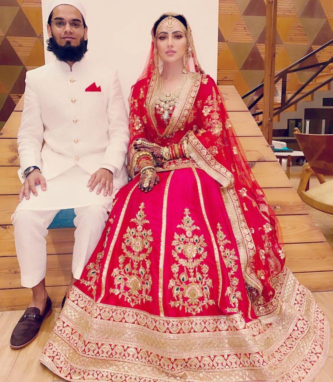 Sana Khan Instagram - Loved each other for the sake of Allah
Married each other for the sake of Allah
May Allah keep us united in this Duniya
And reunite us in jannah ♥️
@anas_sayied
.
.
.
Fabi ayyi ala-e rabbekumaa tokazzebaan
Which of the favours of your lord will u deny ♥️
.
.
.
#sanakhan #anassayied #nikah #married #20thnov #alhumdulillah Sana Khan Instagram - Loved each other for the sake of Allah Married each other for the sake of Allah May Allah keep us united in this Duniya And reunite us in jannah ♥️ @anas_sayied . . . Fabi ayyi ala-e rabbekumaa tokazzebaan Which of the favours of your lord will u deny ♥️ . . . #sanakhan #anassayied #nikah #married #20thnov #alhumdulillah