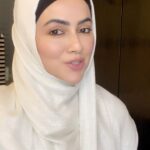 Sana Khan Instagram - . . . Hope it helps you all to bring in the positive change so that we can be good human for this world n for our creator 🤲🏻 Your akhirat depends on how u lead ur life in this duniya. Let us use this life at its best♥️