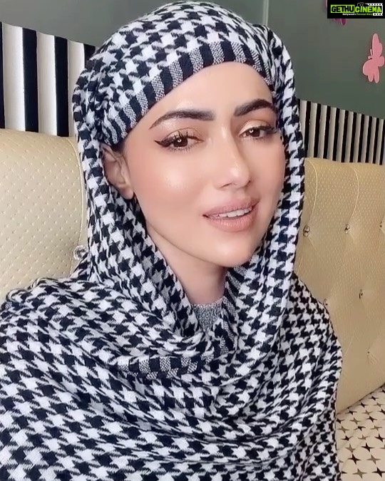 Sana Khan Instagram - This audio gives me goosebumps🤩 I love it soo much tht I have lost count on the number of times I heard it over n over n over. Also how many people I forwarded this n made them hear it. All my friends (non Muslim) they love n respect it sooo much tht every get together they play it for me ♥️ Infact my friend @bhavik_uttam_sakaria knws the audio by heart even Arabic 🤪 When ever I travel abroad I play this in the cab n everyone goes like wow which one give me the link 😆 Specially in Middle East they get fascinated coz it starts in Hindi/Urdu which they don’t knw n suddenly the Arabic transition n all are like 😍 Thank you AA for giving us this ♥️♥️ Ps: I actually sang this one in my heart when I was in madina inside roze Mubarak n it made me cry ocean 🥺