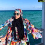 Sana Khan Instagram - My husband can get a beautiful click inspite of these crazy winds😁 Ur the best @anas_saiyad20 ♥️ . . . . . @finolhu_maldives @aabee_holidays #finolhu #maldives #barefootchic #maldives #windy #sanakhan #anassaiyad #sanaanas #alhamdulillah #blessed Finolhu Baa Atoll