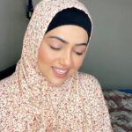 Sana Khan Instagram - Few imp things tht we can add in ur lives with all honesty & effort. In Sha Allah we all will be rewarded with rewards we never even expected from Allah on the day of judgement. Ameen . . . #muharram #islamicreminders #shareit #beabetteryou