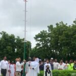 Sana Khan Instagram - This was indeed a great honour to host our flag our pride on this auspicious day. All I ever want for my country is to be successful, peaceful & loved. And May we all be the reason to make our country shine bright & May we all be beneficial to each other. Ameen . . . . #sanakhan #anassaiyad #sanaanas #happyindependenceday #75th #flaghosting #proudindian #proudhijabi