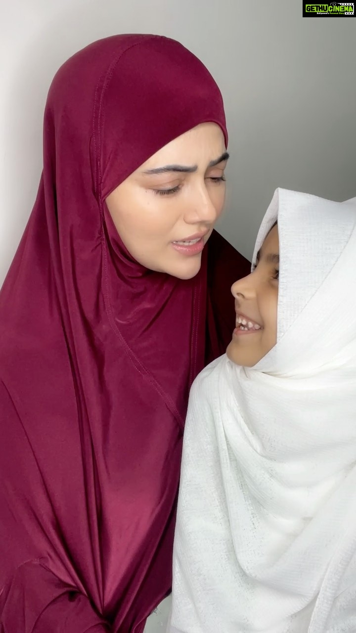 Sana Khan Instagram - What is sadaqah e jaariyah? Sadaqah e jaariyah is an important concept within Islam. The Prophet (peace be upon him) said: “When a person dies, all their deeds end except three: a continuing charity, beneficial knowledge and a child who prays for them,” (Hadith, Muslim) . . . This was another level of happiness I felt after i taught her this with whatever little salahiyat Allah has put in me🤲🏻 Imagine she reciting this all her life & forwarding it to future generation of hers till Qayamah InSha Allah. Who gets the benefit of it??? Meeeee in my qabr till qayamah 🙌🏻 Make sure u educate big small with something that u will end up benefiting in ur qabr & hashar. . . . #sanakhan #islam #islamicteachings #makingthemostoflife #alhamdulillah