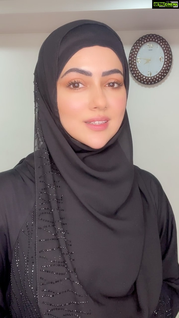 Sana Khan Instagram - Allah says I m in love with those who repent Surah baqarah(2.222) Every son of Adam (A.S) is a sinner and the best of sinners are those who repent. So don’t worry about people who mock at you they will regret it. Be strong on ur Emaan even if it disconnects you with ur own people. Qayamat will only be about “Ya Nafsi” Only one man will be heard saying “Ya ummati Ya Ummati” 😢 Make sure ur worth that cry of our beloved Nabi (SAW) . . . Ps: This video is pre recorded #sanakhan #anassaiyad #sanaanas #islamicreminder #ramadan