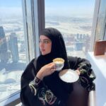 Sana Khan Instagram – When ur husband surprises u with breakfast at the top of the BURJ KHALIFA ♥️
That gold plated coffee 🤩
📸 @anas_saiyad20 
.
.
.
JazakAllah khair Iqbal bhai for this beautiful arrangement 🙌🏻
.
.
.
#sanakhan #sanaanas #dubai #atmosphere #burjkhalifa Atmosphere  At The Burj Khalifa