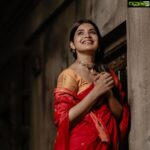 Sanchita Shetty Instagram – Feel Divine Be Divine ❤️ Photograher : @royale_dharma 📸📸Cloths : Sanchita sarees Styled : @ramolaakrishnarajJwellery : @rajianand Assisted : @dhina_.dayal #sareelove #divine #divinebeauty #sanchita #sanchitaquotes #sanchitashetty #spreadlovepositivity ❤️