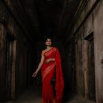 Sanchita Shetty Instagram - Feel The Divine Be Divine ❤️ Photograher : @royale_dharma 📸📸 Cloths : Sanchita sarees Styled : @ramolaakrishnaraj Jwellery : @rajianand Assisted : @dhina_.dayal #sareelove #divine #divinebeauty #sanchita #sanchitaquotes #sanchitashetty #spreadlovepositivity ❤️