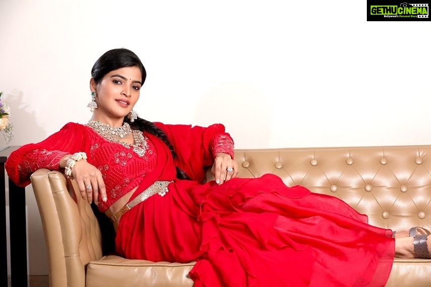 Sanchita Shetty Instagram - Kirtilals bridal Diamond jewellery collection launches @ Hyderbad store Brand : @kirtilalsonline Photography : @media9manoj Cloths : @issadesignerstudio Makeup & hair : @naturalssalon #beauty #diamondjewellery jewellery #bridelcollection #kirtilals #sanchita #sanchitashetty #spreadlovepositivity ❤️