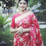 Sanchita Shetty Instagram - Happy Vijayadashami 🙏🌷 PC : @saravananveluswamy 📸📸 Wardrobe : @slayofficialstudio @simarvinodh #happyayudhapooja #happyvijayadashami #sanchita #sanchitashetty #Spreadlovepositivity ❤️