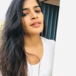 Sanchita Shetty Instagram - No filter - No makeup Selfie 😌☺️ #nofliter #selfie #sanchitashetty #spreadlovepositivity ❤️