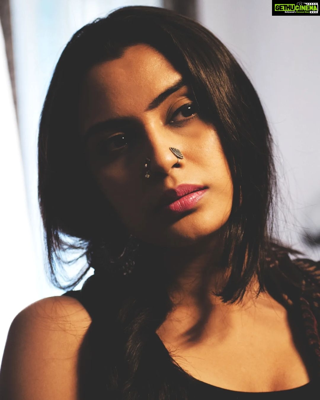 Sangeetha Bhat Instagram - “Never let the fear of striking out keep you from playing the game.”– Babe Ruth #sangeethabhatsudarshan #sangeethabhat #actress #actresslife #actingislife #actressforever #quotesaboutlife #karnataka #bengaluru #expressions #experimentinglife Bangalore, India